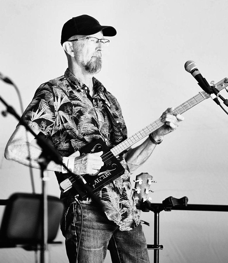 gtr Pete with cigar box guitar